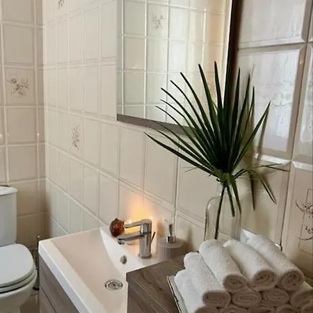 Balbros Apartment *